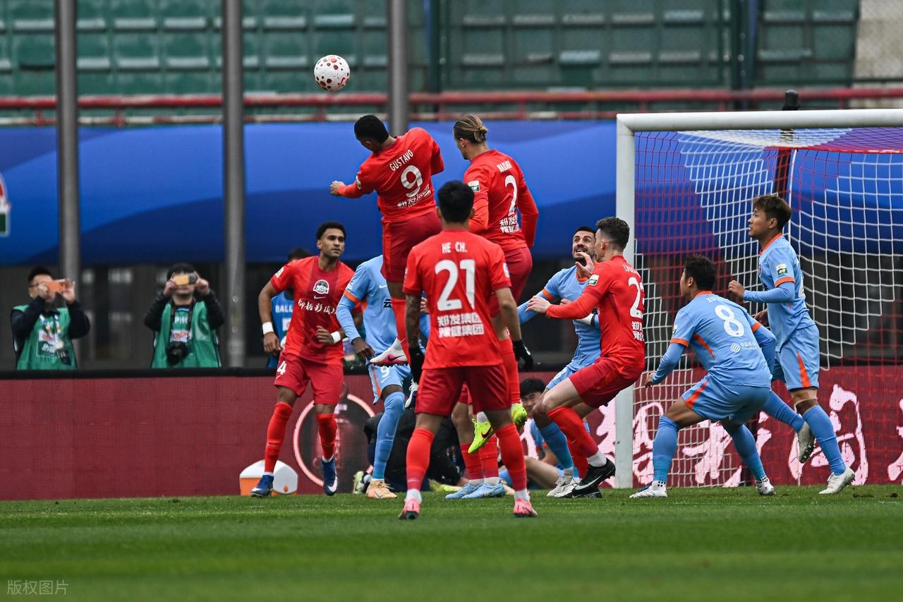 leyu集团-辽宁铁人后，又一争冠队倒下，球迷：不愧是河南队，专治各种不服